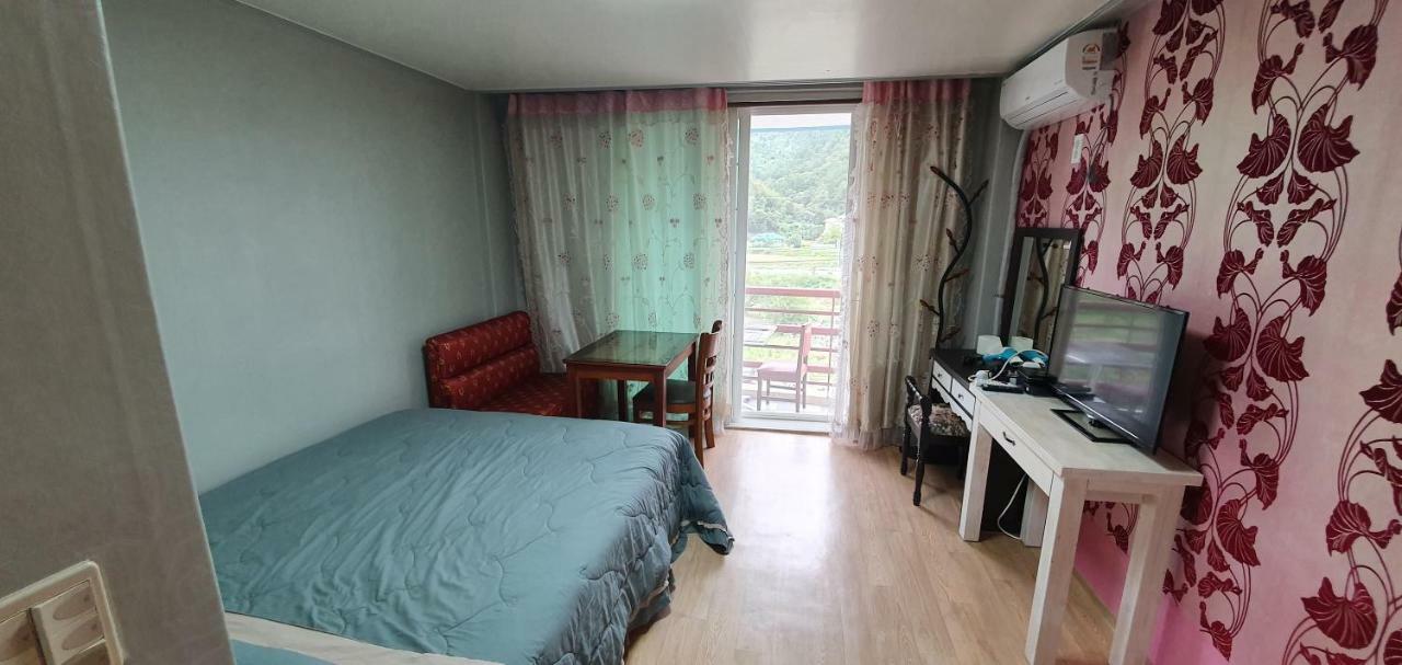 Gangchon Beautiful Pension Chuncheon Exterior photo
